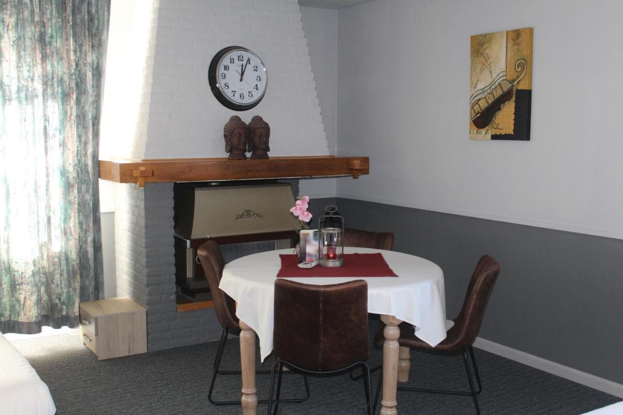 Hotel,cafe,biljart POT Groenlo Exteriör bild